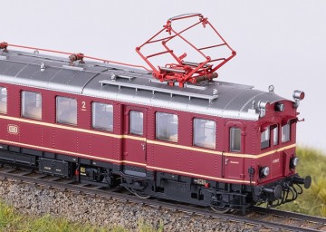 18e672efeaa7fc94214ee51d479992251728572421