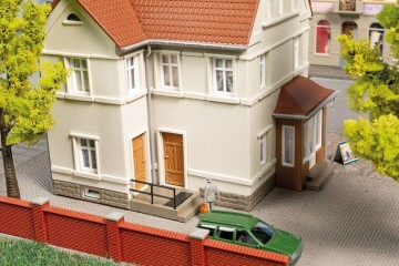 4013285123551d